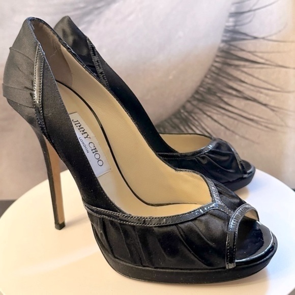🌸 JIMMY CHOO🌸 Black Satin Patent Leather Peep Toe heels size 40 EU - Picture 1 of 13